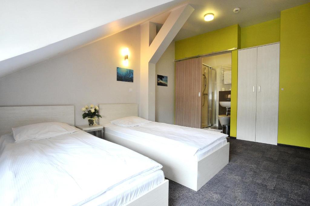 Hostel Promenada Rzeszów Quarto foto
