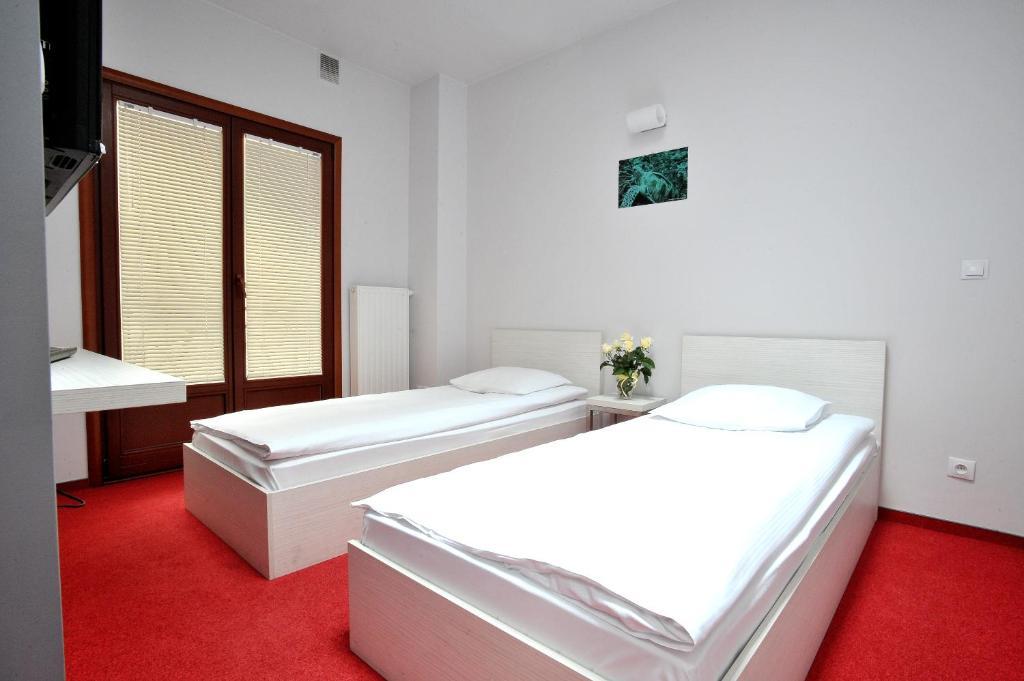 Hostel Promenada Rzeszów Quarto foto